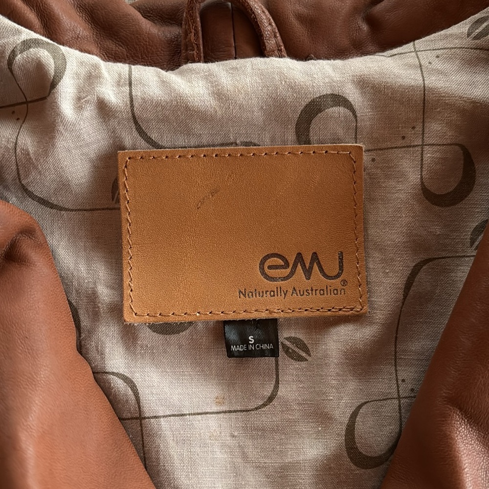 EMU Leather Outback Vest - Picture 2 of 8